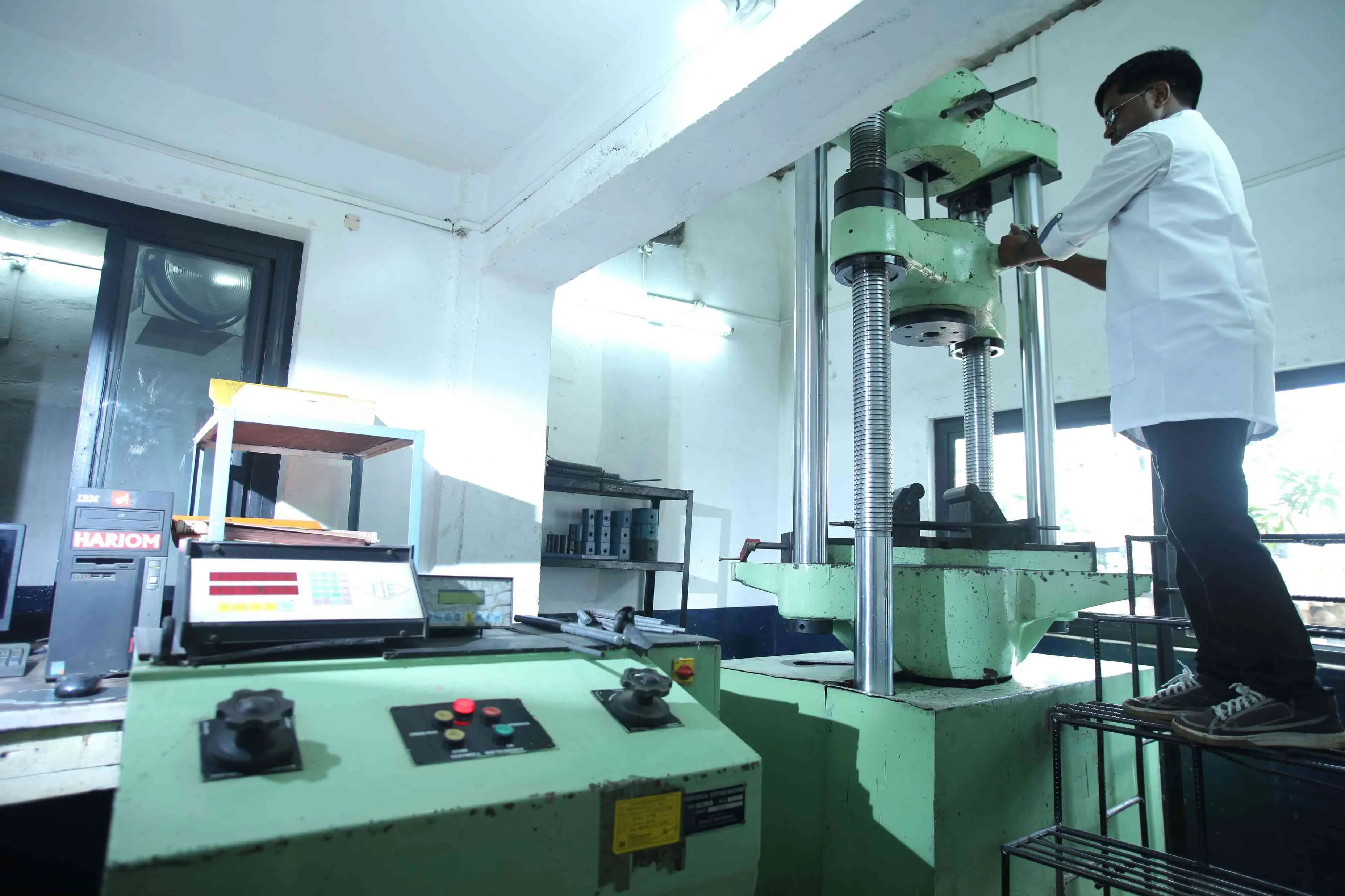 Mild Steel Dowel Bars Manufacturers in Liwa Oasis - Hariom Group